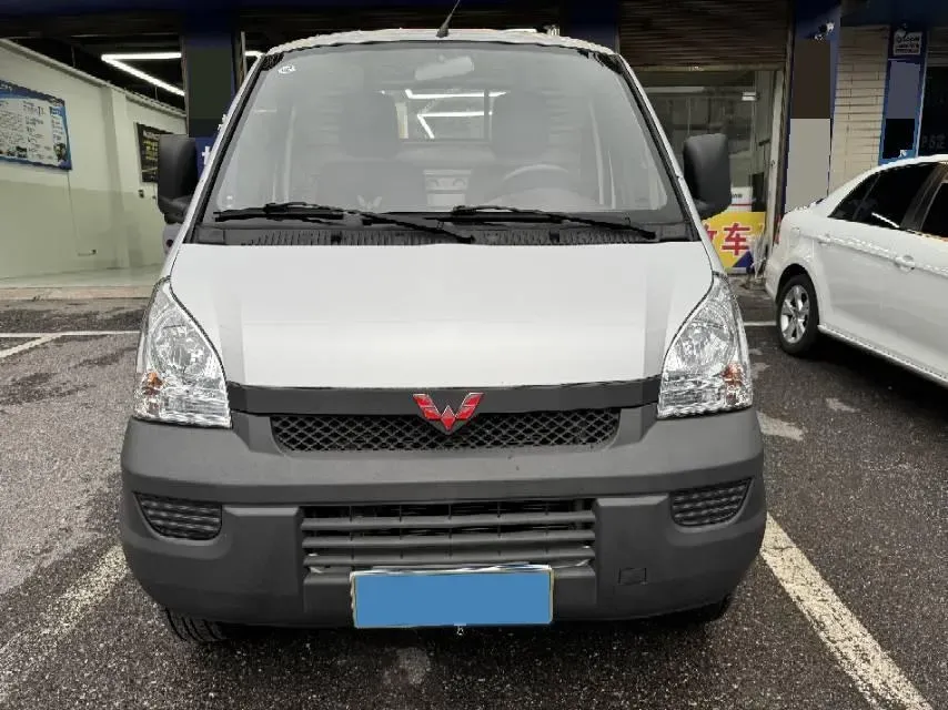2021 WuLing RongGuang Mini Truck 1.5L 99HP L4 5MT,autocango,china used car exporter,china ev exporter,chinese used car exporter,chinese used ev exporter