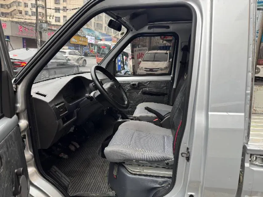 2021 WuLing RongGuang Mini Truck 1.5L 99HP L4 5MT,autocango,china used car exporter,china ev exporter,chinese used car exporter,chinese used ev exporter