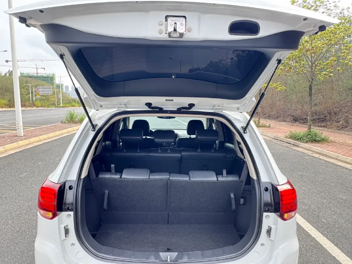 2020 Mitsubishi Outlander 2.0L 166HP L4 CVT,autocango,china used car exporter,china ev exporter,chinese used car exporter,chinese used ev exporter