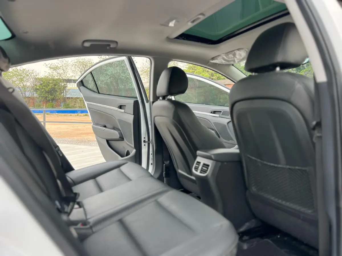 2019 Hyundai Elantra 1.5L 115HP L4 CVT,autocango,china used car exporter,china ev exporter,chinese used car exporter,chinese used ev exporter