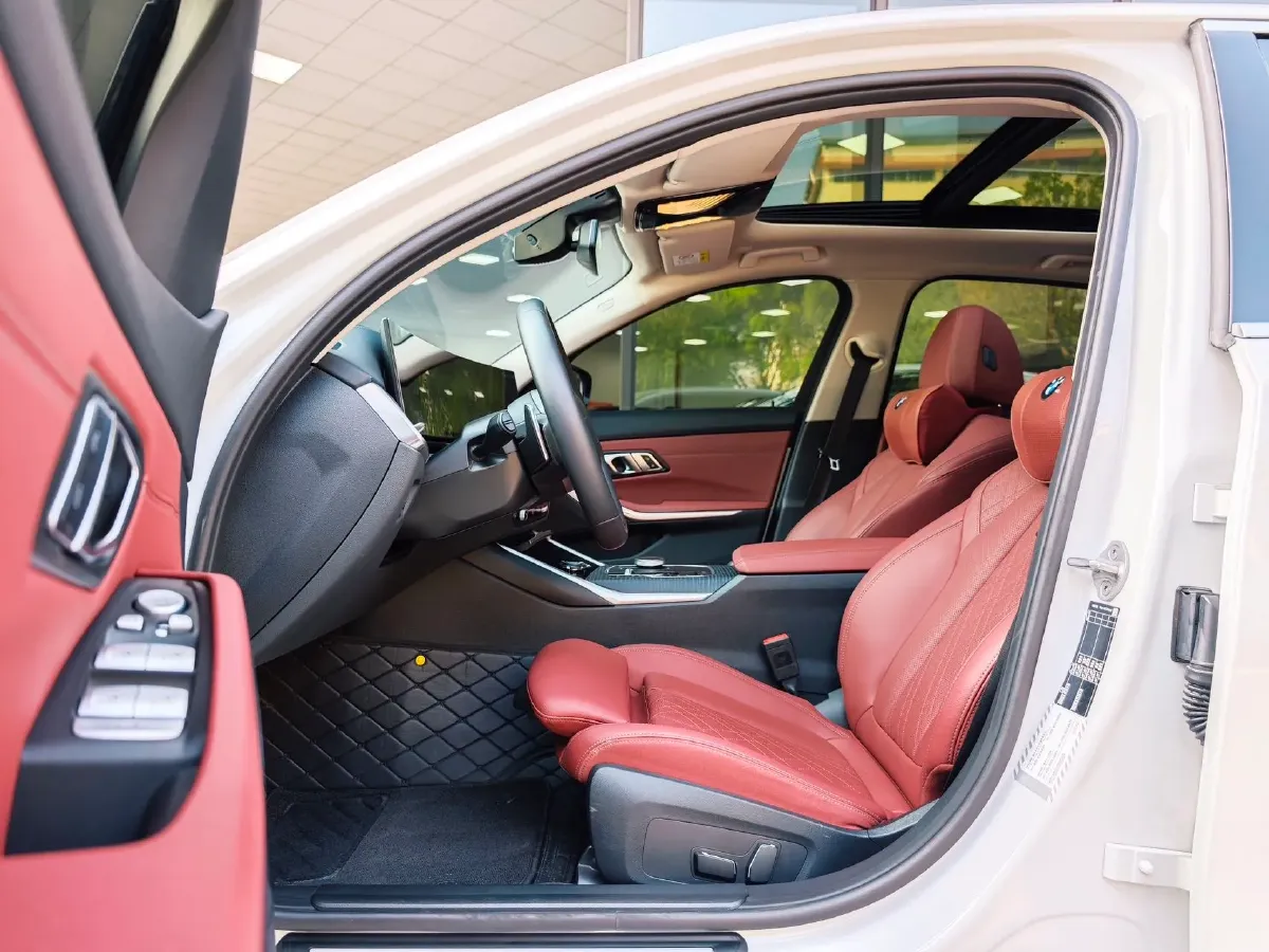 2025 BMW 3 Series 2.0T 184HP L4 8AT,autocango,china used car exporter,china ev exporter,chinese used car exporter,chinese used ev exporter