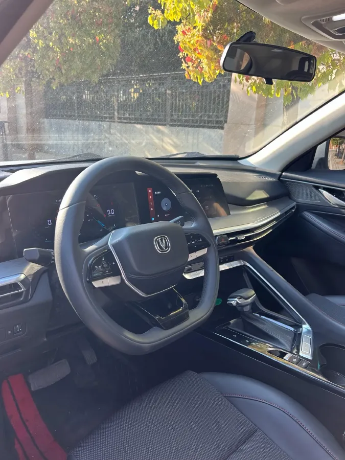 2023 ChangAn CS35 Plus 1.4T 160HP L4 7DCT,autocango,china used car exporter,china ev exporter,chinese used car exporter,chinese used ev exporter