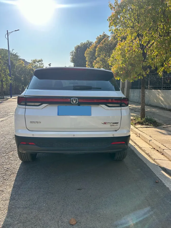 2023 ChangAn CS35 Plus 1.4T 160HP L4 7DCT,autocango,china used car exporter,china ev exporter,chinese used car exporter,chinese used ev exporter