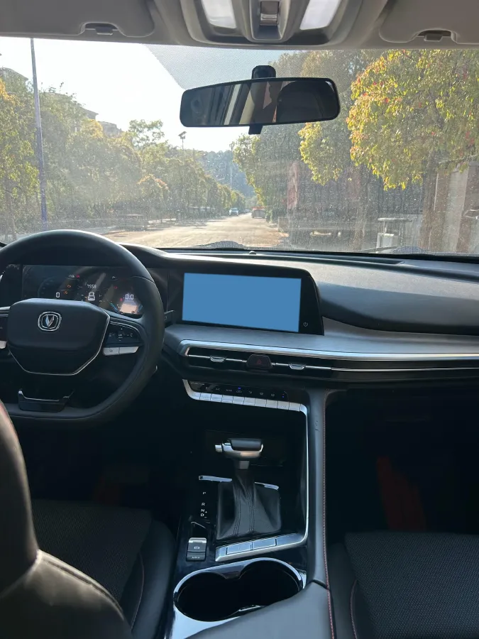 2023 ChangAn CS35 Plus 1.4T 160HP L4 7DCT,autocango,china used car exporter,china ev exporter,chinese used car exporter,chinese used ev exporter