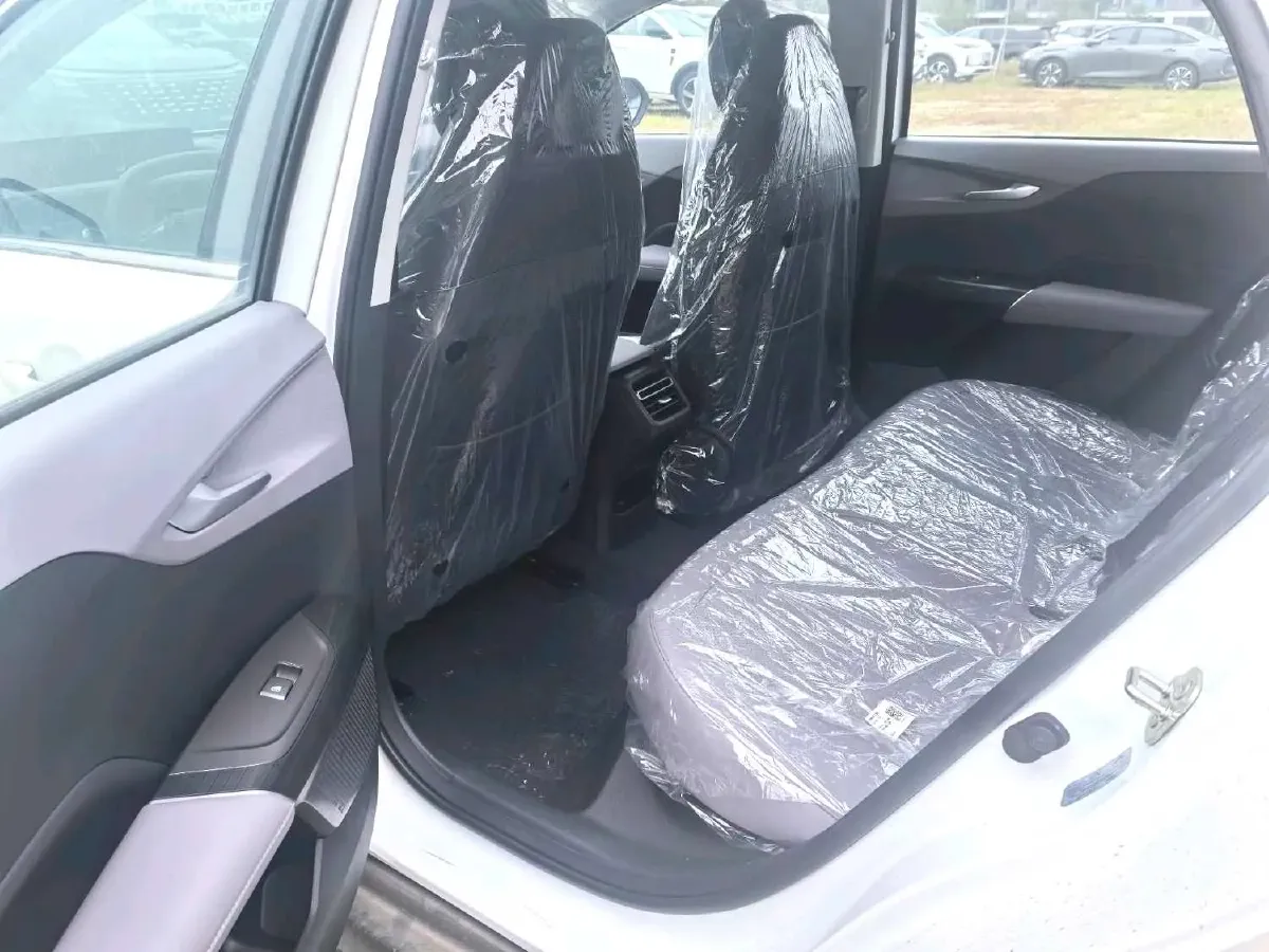 2025 ChangAn EadoPHEV 1.5L 98HP L4 E-CVT PHEV,autocango,china used car exporter,china ev exporter,chinese used car exporter,chinese used ev exporter