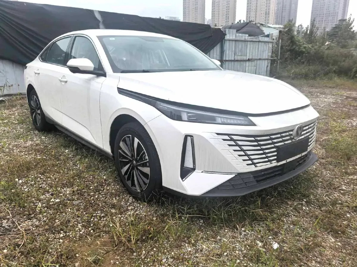 2025 ChangAn EadoPHEV 1.5L 98HP L4 E-CVT PHEV,autocango,china used car exporter,china ev exporter,chinese used car exporter,chinese used ev exporter