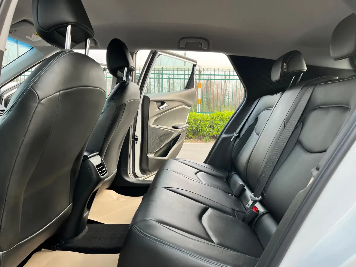 2022 Chevrolet Menlo BEV 61.1KWH,autocango,china used car exporter,china ev exporter,chinese used car exporter,chinese used ev exporter