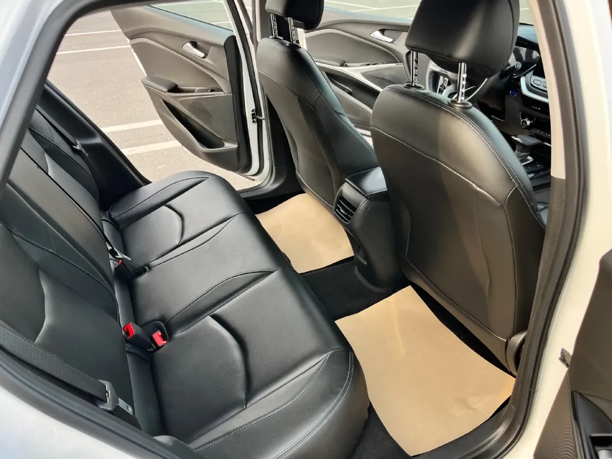 2022 Chevrolet Menlo BEV 61.1KWH,autocango,china used car exporter,china ev exporter,chinese used car exporter,chinese used ev exporter