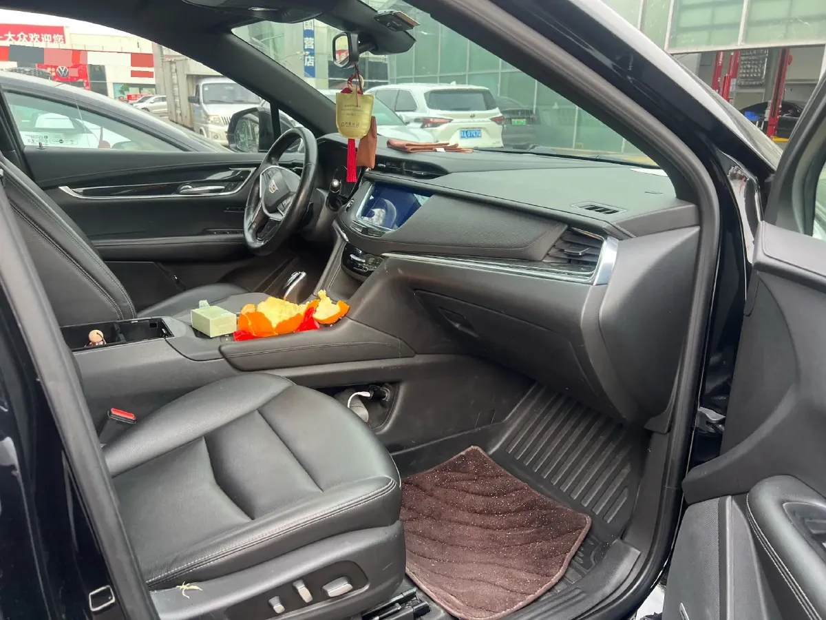 2021 Cadillac XT5 2.0T 237HP L4 9AT,autocango,china used car exporter,china ev exporter,chinese used car exporter,chinese used ev exporter