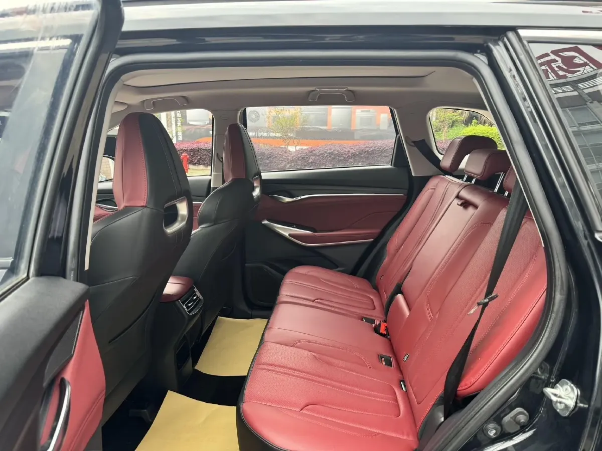 2021 ChangAn CS75 Plus 2.0T 233HP L4 8AT,autocango,china used car exporter,china ev exporter,chinese used car exporter,chinese used ev exporter