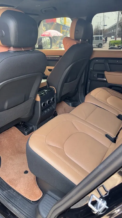 2025 Land Rover Defender 3.0T 400HP L6 8AT,autocango,china used car exporter,china ev exporter,chinese used car exporter,chinese used ev exporter