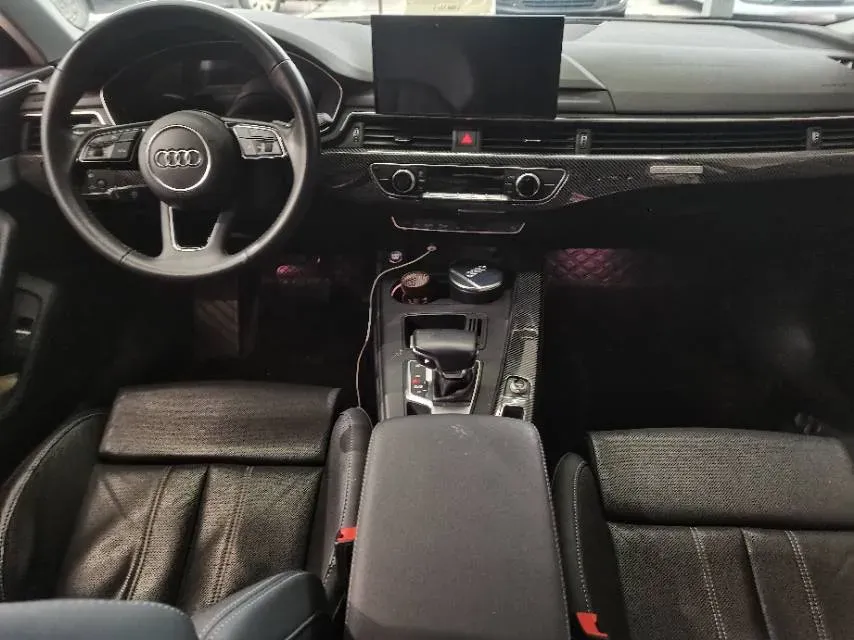 2020 Audi A4L 2.0T 190HP L4 7DCT,autocango,china used car exporter,china ev exporter,chinese used car exporter,chinese used ev exporter