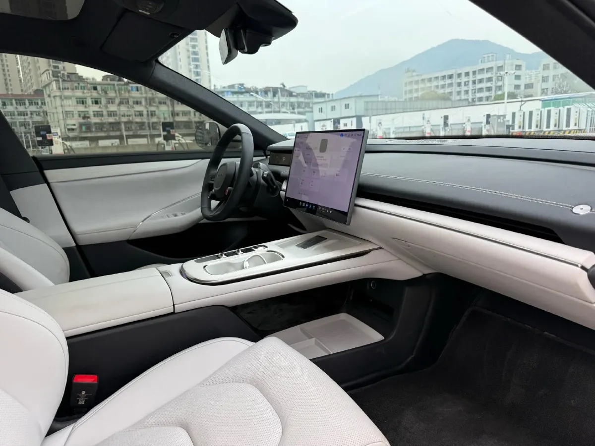 2024 MI SU7 BEV 94.3KWH,autocango,china used car exporter,china ev exporter,chinese used car exporter,chinese used ev exporter