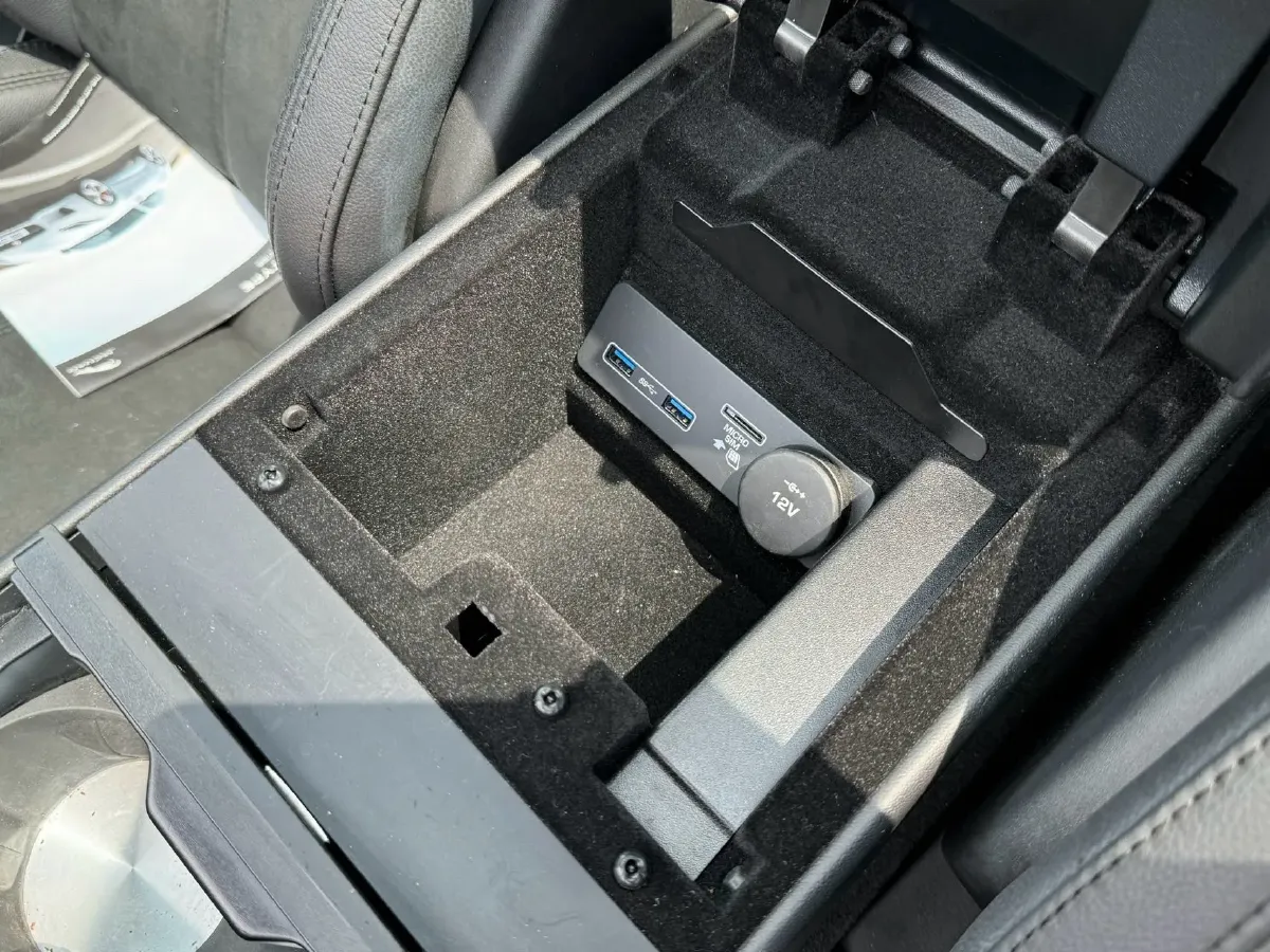 2019 Jaguar F-TYPE 2.0T 300HP L4 8AT,autocango,china used car exporter,china ev exporter,chinese used car exporter,chinese used ev exporter