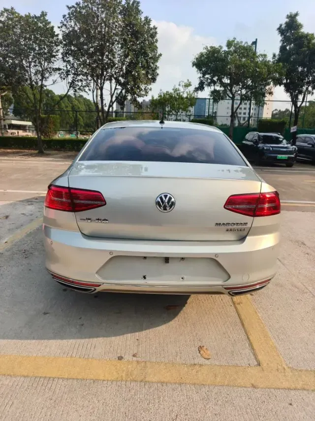 2019 Volkswagen Magotan 2.0T 186HP L4 7DCT,autocango,china used car exporter,china ev exporter,chinese used car exporter,chinese used ev exporter