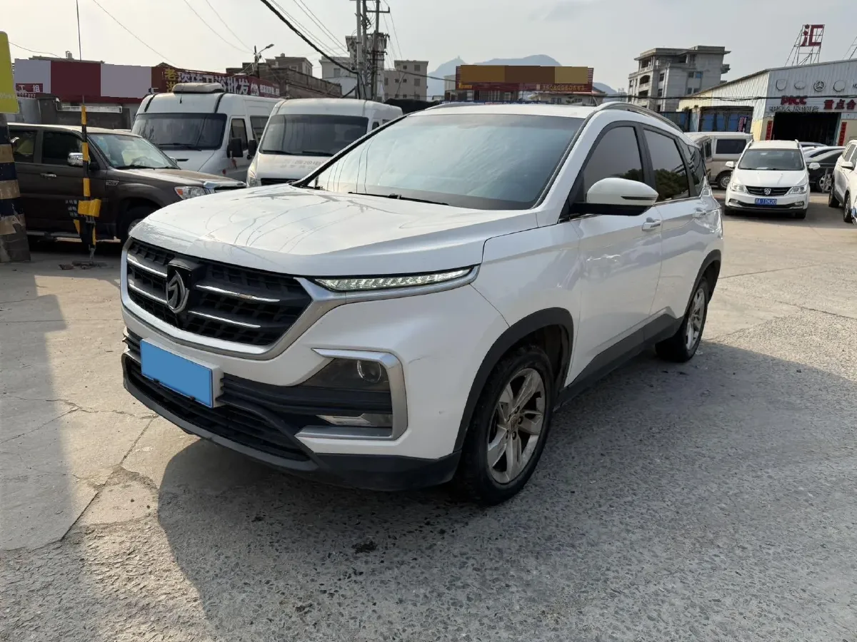 2019 BaoJun 530 1.5T 151HP L4 CVT,autocango,china used car exporter,china ev exporter,chinese used car exporter,chinese used ev exporter