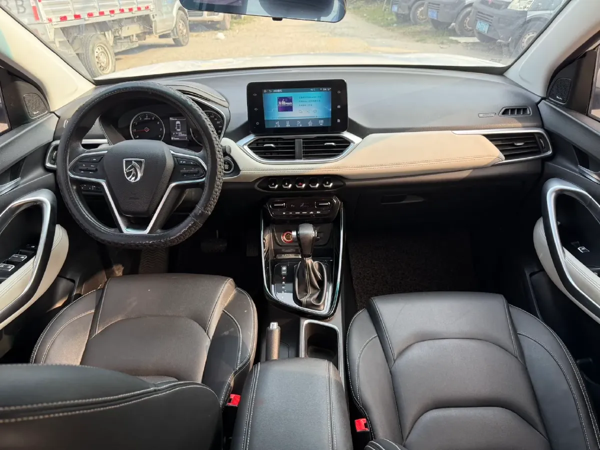 2019 BaoJun 530 1.5T 151HP L4 CVT,autocango,china used car exporter,china ev exporter,chinese used car exporter,chinese used ev exporter