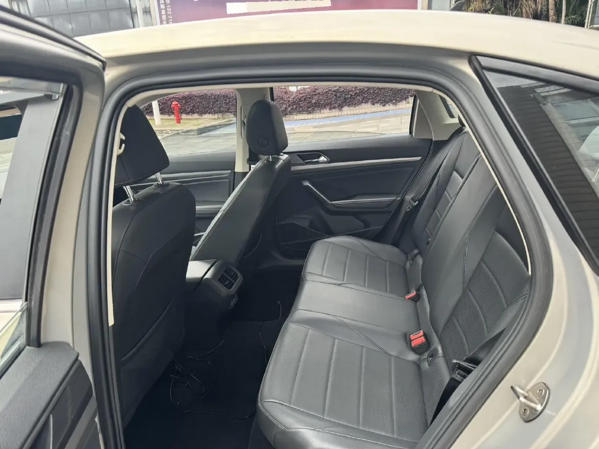 2018 Volkswagen Lavida 1.2T 116HP L4 7DCT,autocango,china used car exporter,china ev exporter,chinese used car exporter,chinese used ev exporter