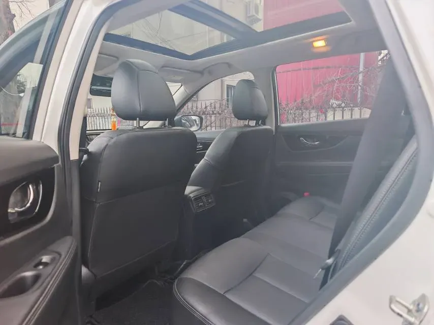 2023 Nissan X-Trail 2.0L 151HP L4 CVT,autocango,china used car exporter,china ev exporter,chinese used car exporter,chinese used ev exporter