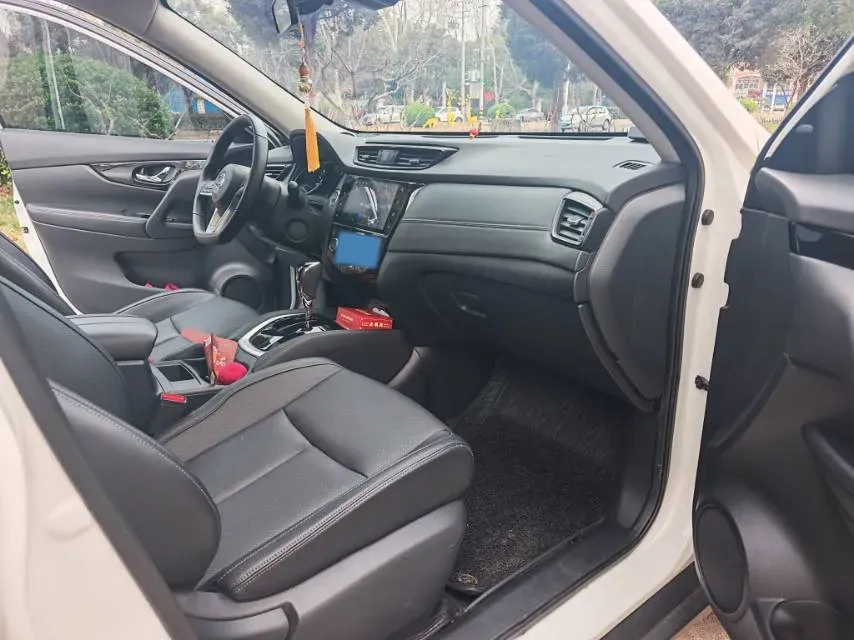2023 Nissan X-Trail 2.0L 151HP L4 CVT,autocango,china used car exporter,china ev exporter,chinese used car exporter,chinese used ev exporter