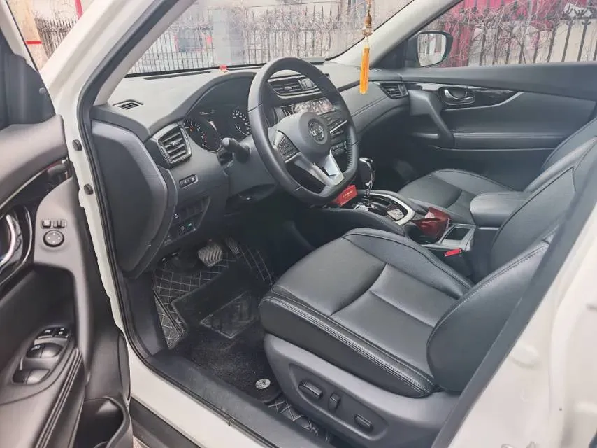 2023 Nissan X-Trail 2.0L 151HP L4 CVT,autocango,china used car exporter,china ev exporter,chinese used car exporter,chinese used ev exporter