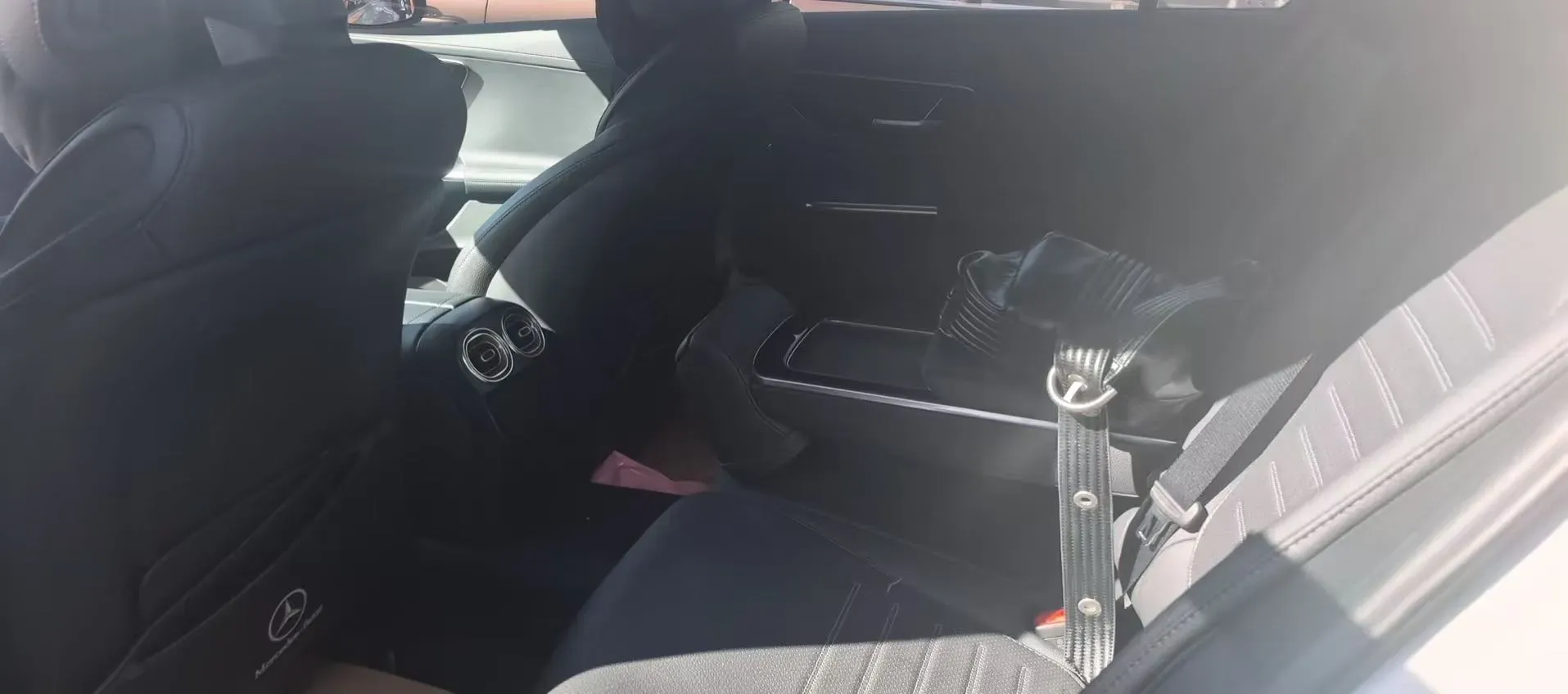 2023 Mercedes-Benz C Class 1.5T 204HP L4 9AT,autocango,china used car exporter,china ev exporter,chinese used car exporter,chinese used ev exporter