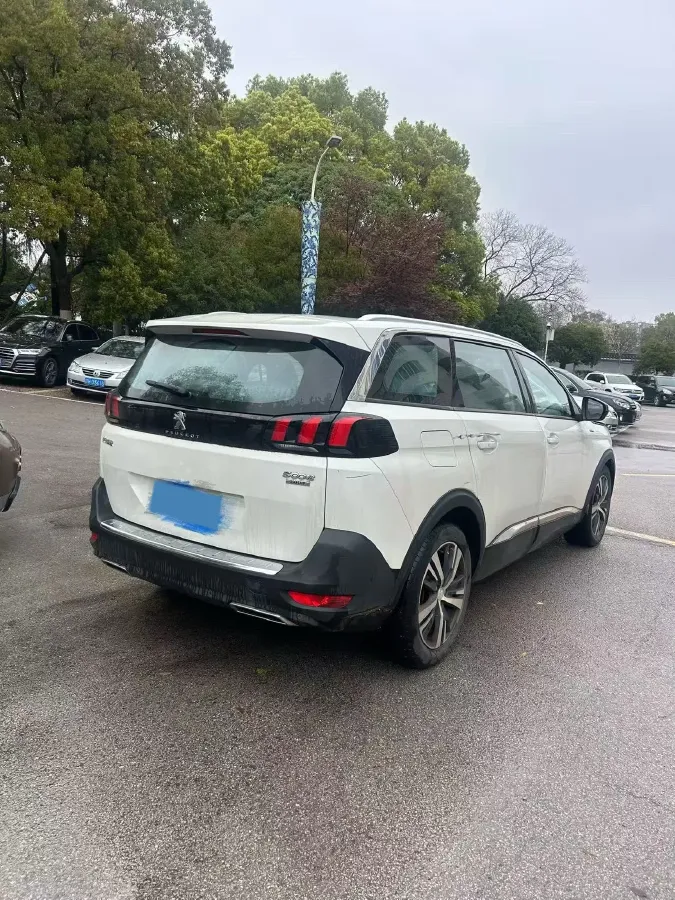 2017 Peugeot 5008 1.6T 167HP L4 6AT,autocango,china used car exporter,china ev exporter,chinese used car exporter,chinese used ev exporter