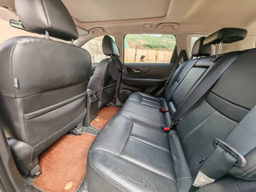 2021 Nissan X-Trail 2.0L 151HP L4 CVT,autocango,china used car exporter,china ev exporter,chinese used car exporter,chinese used ev exporter