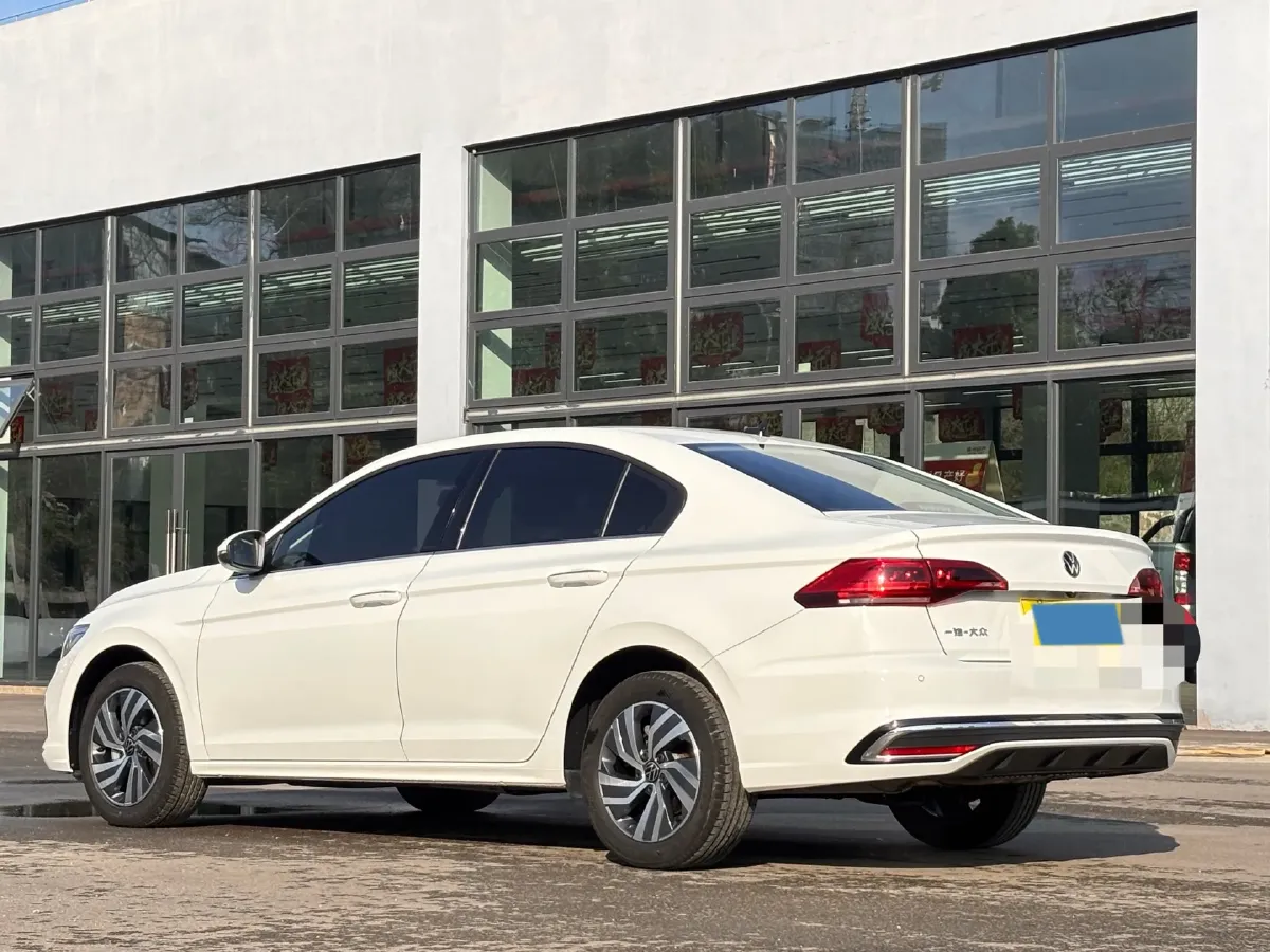 2024 Volkswagen Bora 1.4T 150HP L4 7DCT,autocango,china used car exporter,china ev exporter,chinese used car exporter,chinese used ev exporter