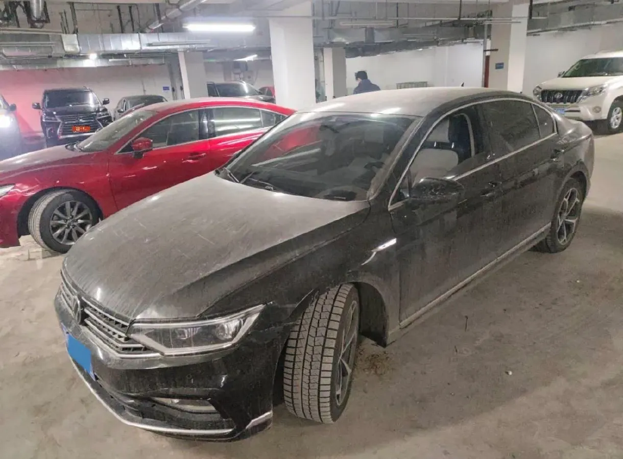 2023 Volkswagen Magotan 2.0T 186HP L4 7DCT,autocango,china used car exporter,china ev exporter,chinese used car exporter,chinese used ev exporter