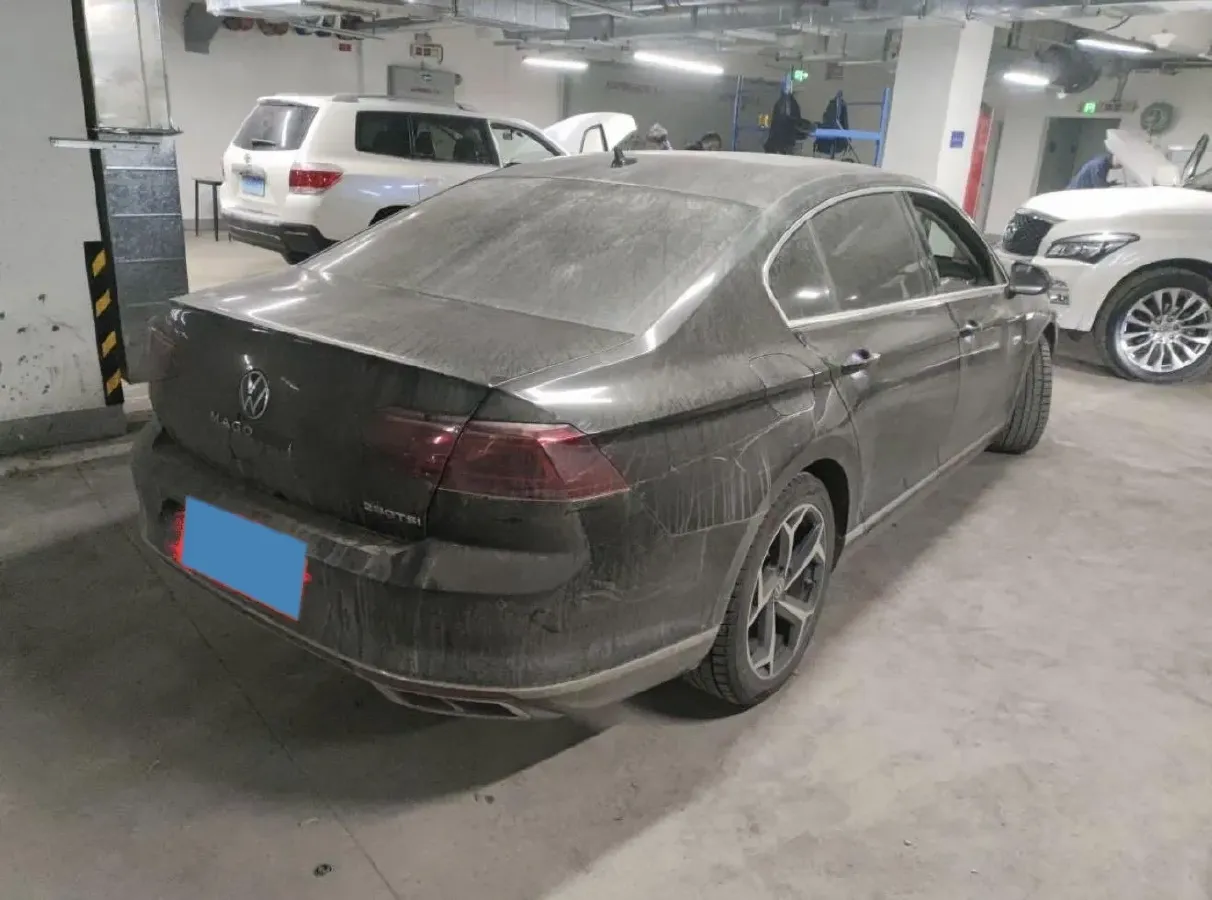 2023 Volkswagen Magotan 2.0T 186HP L4 7DCT,autocango,china used car exporter,china ev exporter,chinese used car exporter,chinese used ev exporter