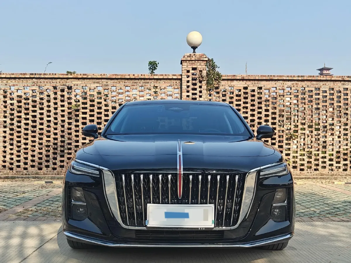 2023 HongQi H5 2.0T 224HP L4 8AT,autocango,china used car exporter,china ev exporter,chinese used car exporter,chinese used ev exporter