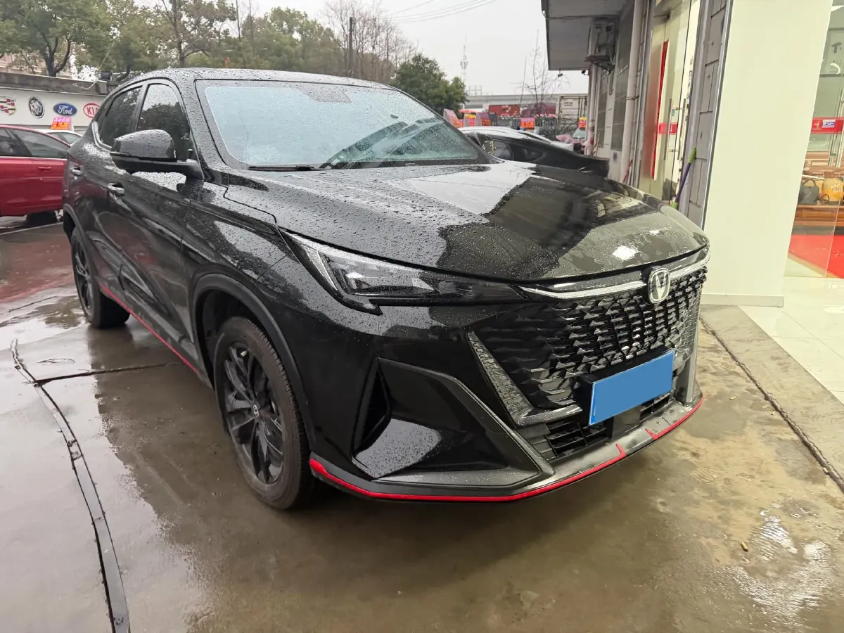 2024 ChangAn X5 PLUS 1.5T 188HP L4 7DCT,autocango,china used car exporter,china ev exporter,chinese used car exporter,chinese used ev exporter