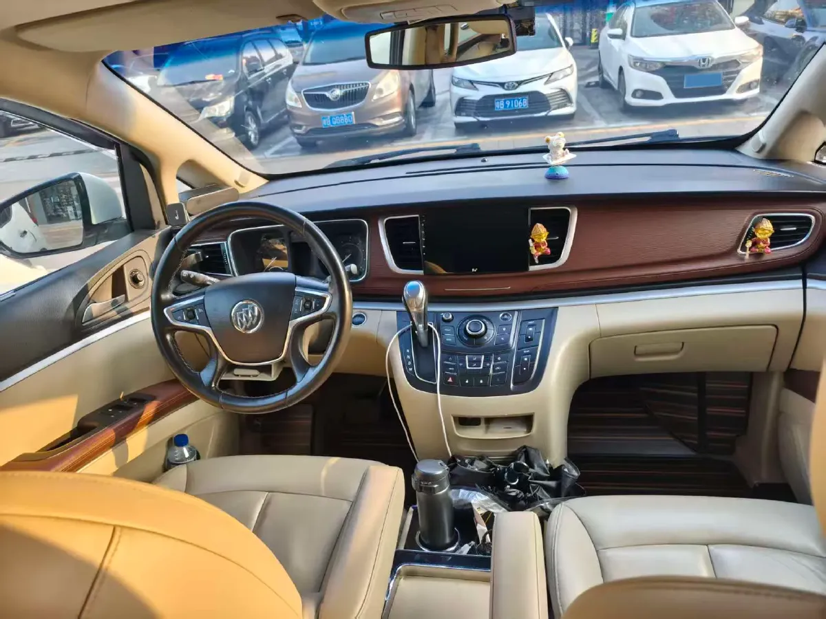 2018 Buick GL8 2.0T 260HP L4 6AT,autocango,china used car exporter,china ev exporter,chinese used car exporter,chinese used ev exporter