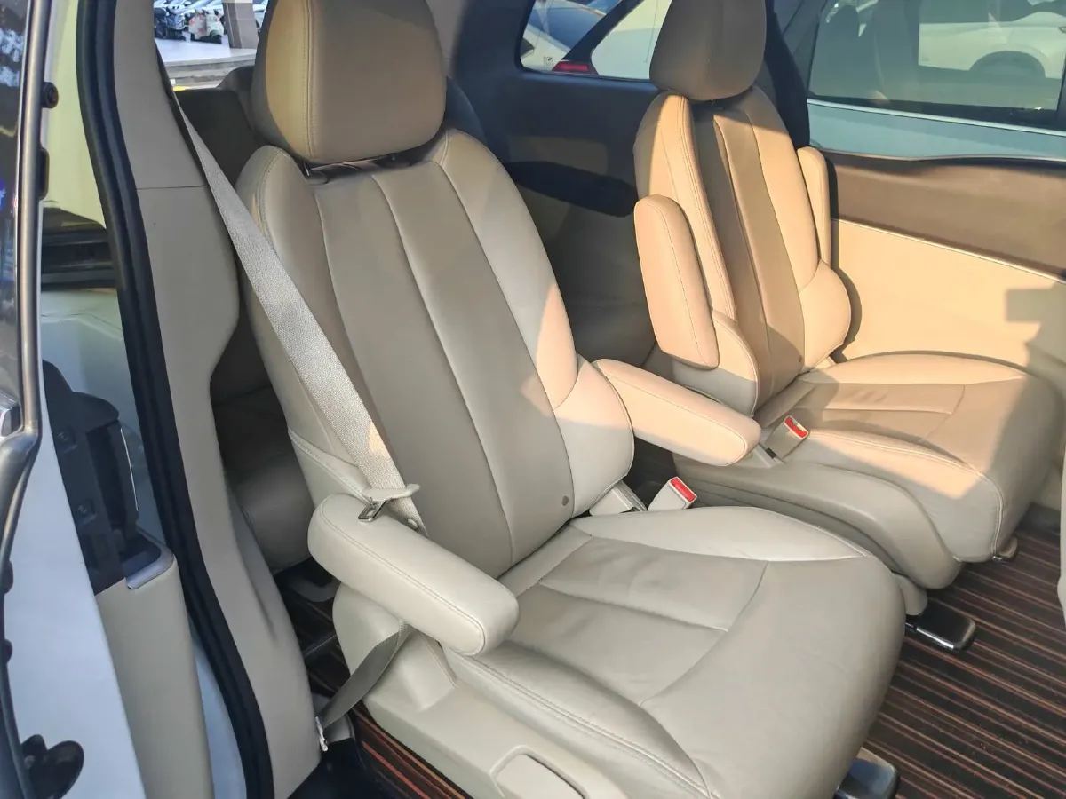 2018 Buick GL8 2.0T 260HP L4 6AT,autocango,china used car exporter,china ev exporter,chinese used car exporter,chinese used ev exporter