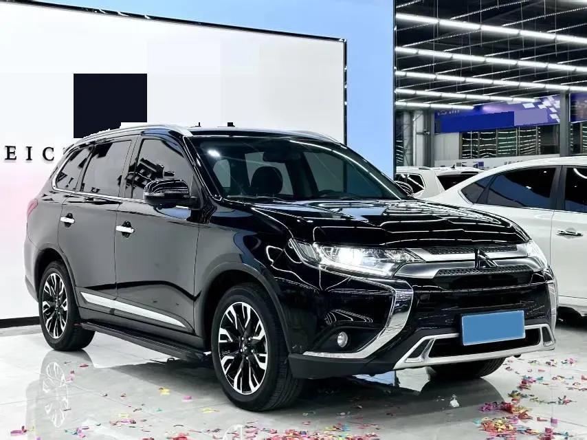 2021 Mitsubishi Outlander 2.0L 166HP L4 CVT,autocango,china used car exporter,china ev exporter,chinese used car exporter,chinese used ev exporter
