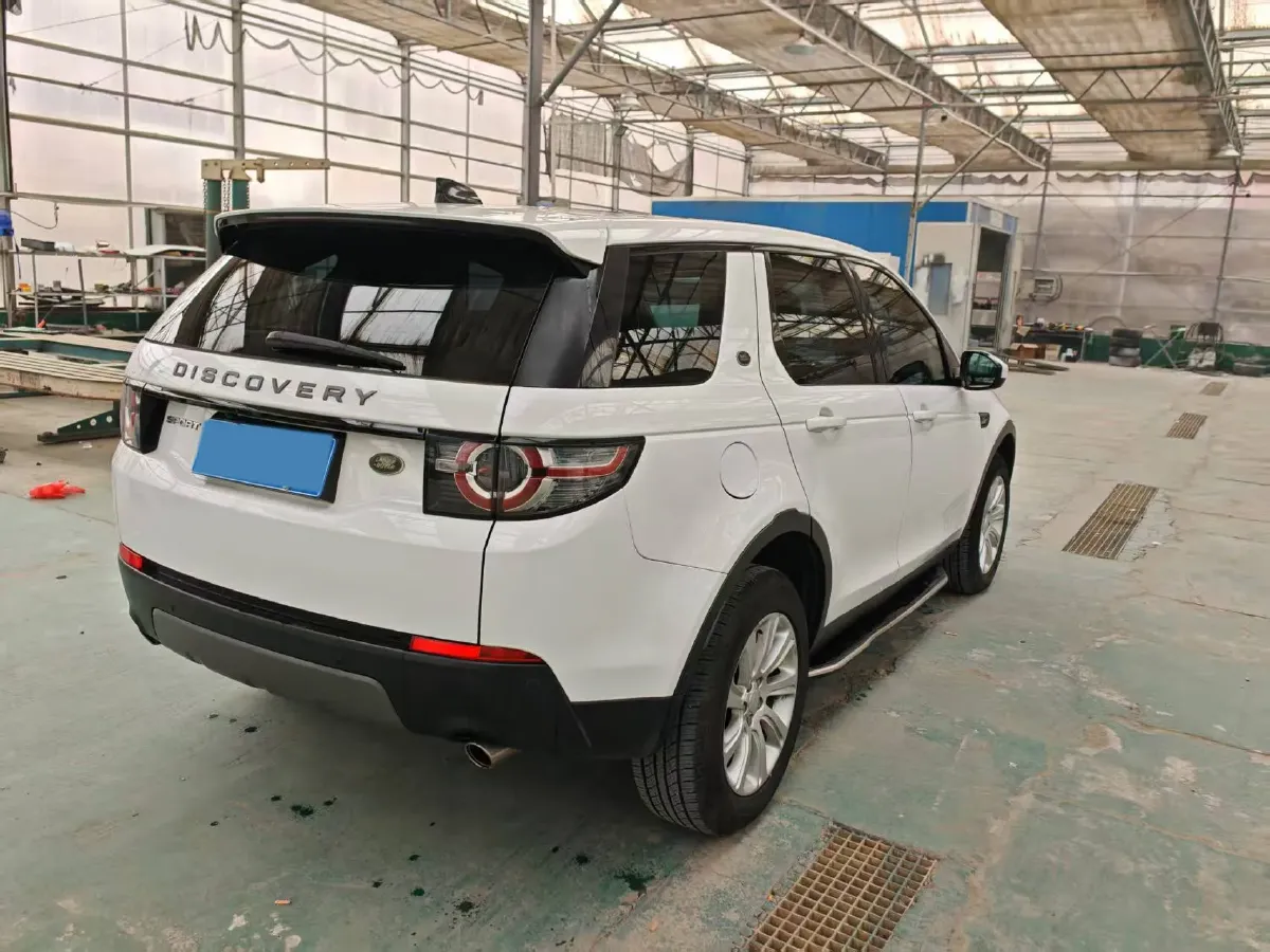 2018 Land Rover Discovery Sport 2.0T 241HP L4 9AT,autocango,china used car exporter,china ev exporter,chinese used car exporter,chinese used ev exporter