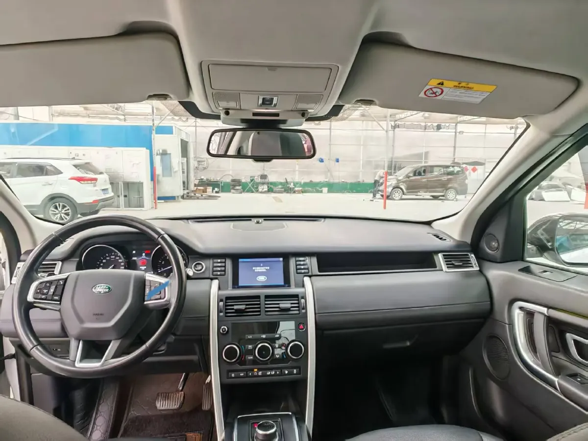 2018 Land Rover Discovery Sport 2.0T 241HP L4 9AT,autocango,china used car exporter,china ev exporter,chinese used car exporter,chinese used ev exporter