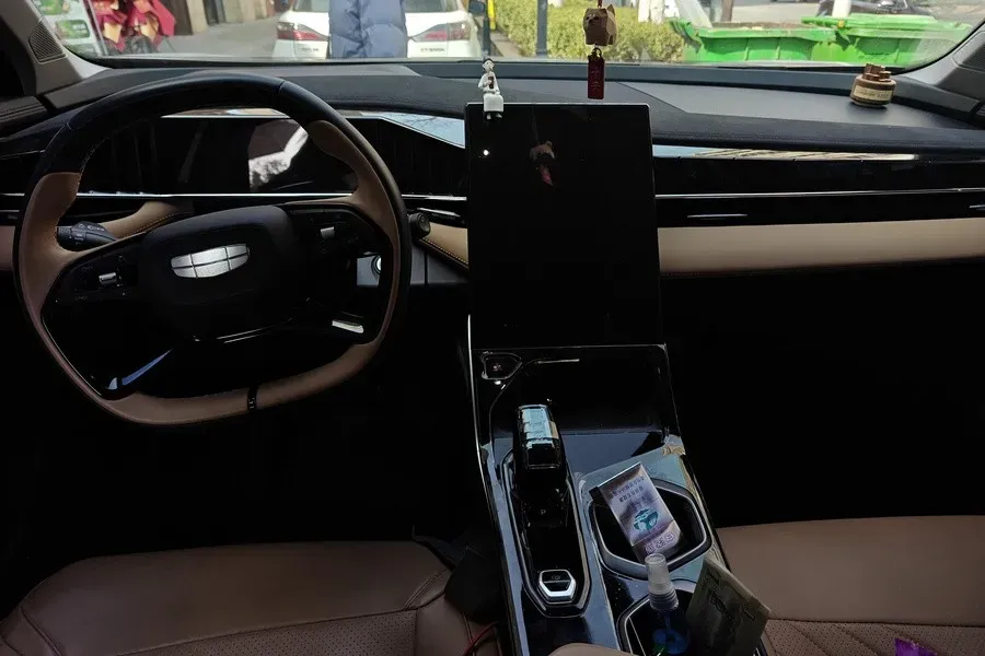 2023 Geely StarRay 1.5T 181HP L4 7DCT,autocango,china used car exporter,china ev exporter,chinese used car exporter,chinese used ev exporter