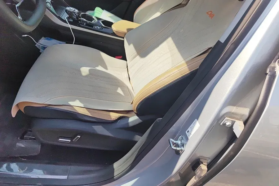 2023 Geely StarRay 1.5T 181HP L4 7DCT,autocango,china used car exporter,china ev exporter,chinese used car exporter,chinese used ev exporter