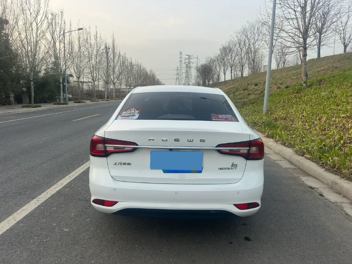 2020 Roewe i5 1.5L 120HP L4 CVT,autocango,china used car exporter,china ev exporter,chinese used car exporter,chinese used ev exporter