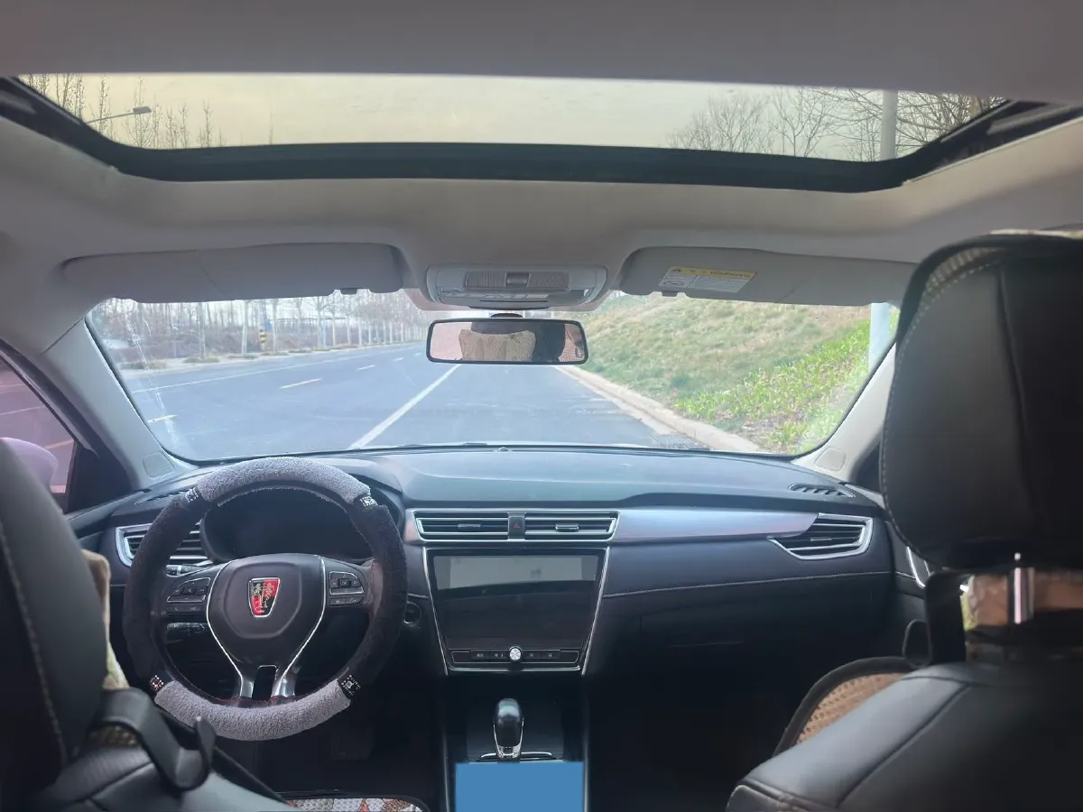 2020 Roewe i5 1.5L 120HP L4 CVT,autocango,china used car exporter,china ev exporter,chinese used car exporter,chinese used ev exporter