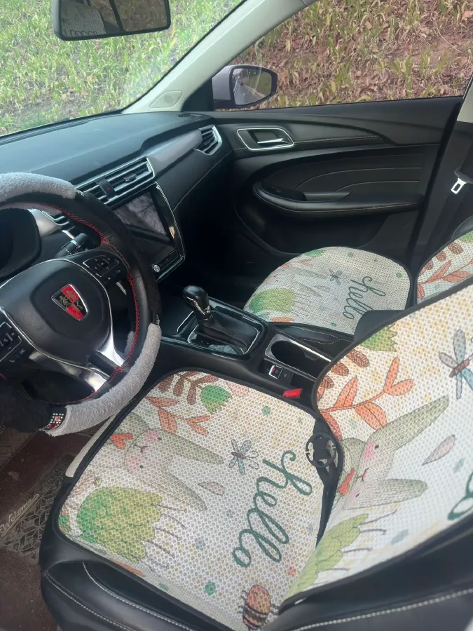 2020 Roewe i5 1.5L 120HP L4 CVT,autocango,china used car exporter,china ev exporter,chinese used car exporter,chinese used ev exporter