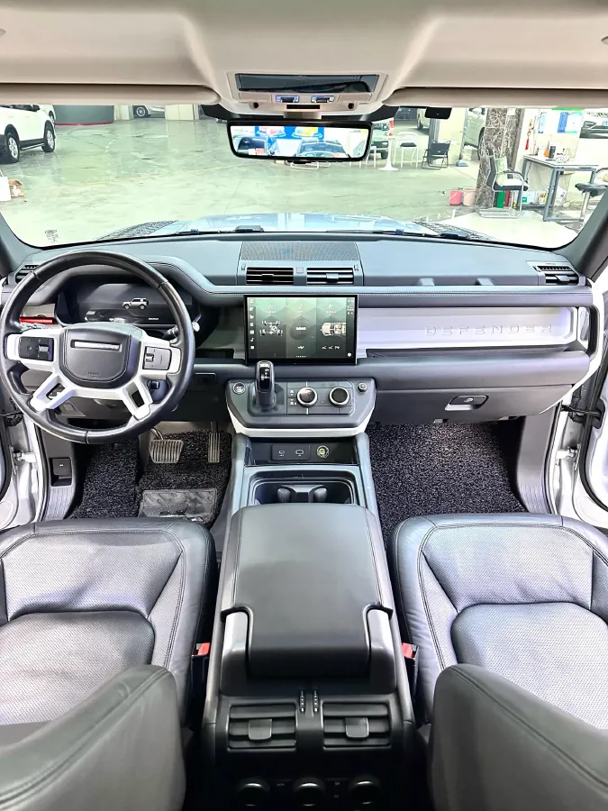 2023 Land Rover Defender 3.0T 400HP L6 8AT,autocango,china used car exporter,china ev exporter,chinese used car exporter,chinese used ev exporter