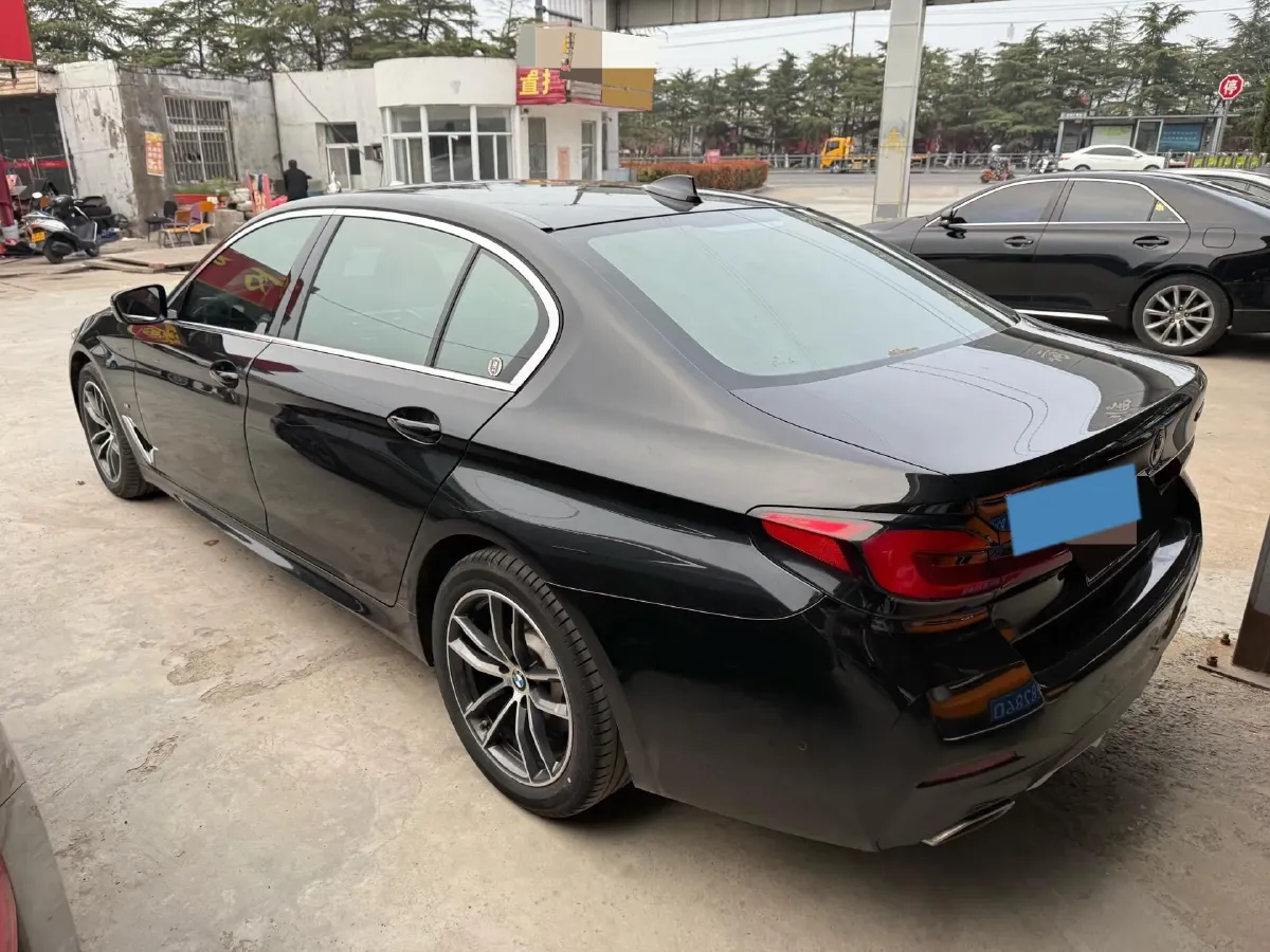2022 BMW 5 Series 2.0T 184HP L4 8AT,autocango,china used car exporter,china ev exporter,chinese used car exporter,chinese used ev exporter