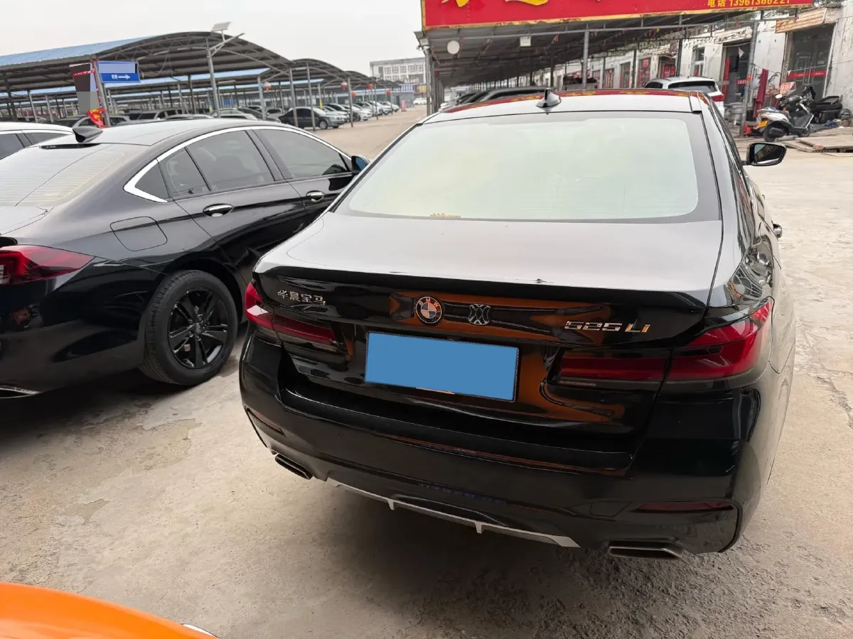2022 BMW 5 Series 2.0T 184HP L4 8AT,autocango,china used car exporter,china ev exporter,chinese used car exporter,chinese used ev exporter