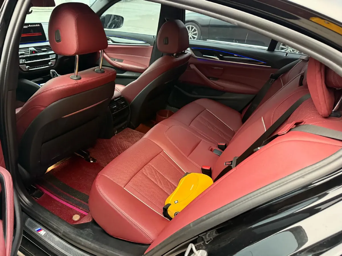 2022 BMW 5 Series 2.0T 184HP L4 8AT,autocango,china used car exporter,china ev exporter,chinese used car exporter,chinese used ev exporter