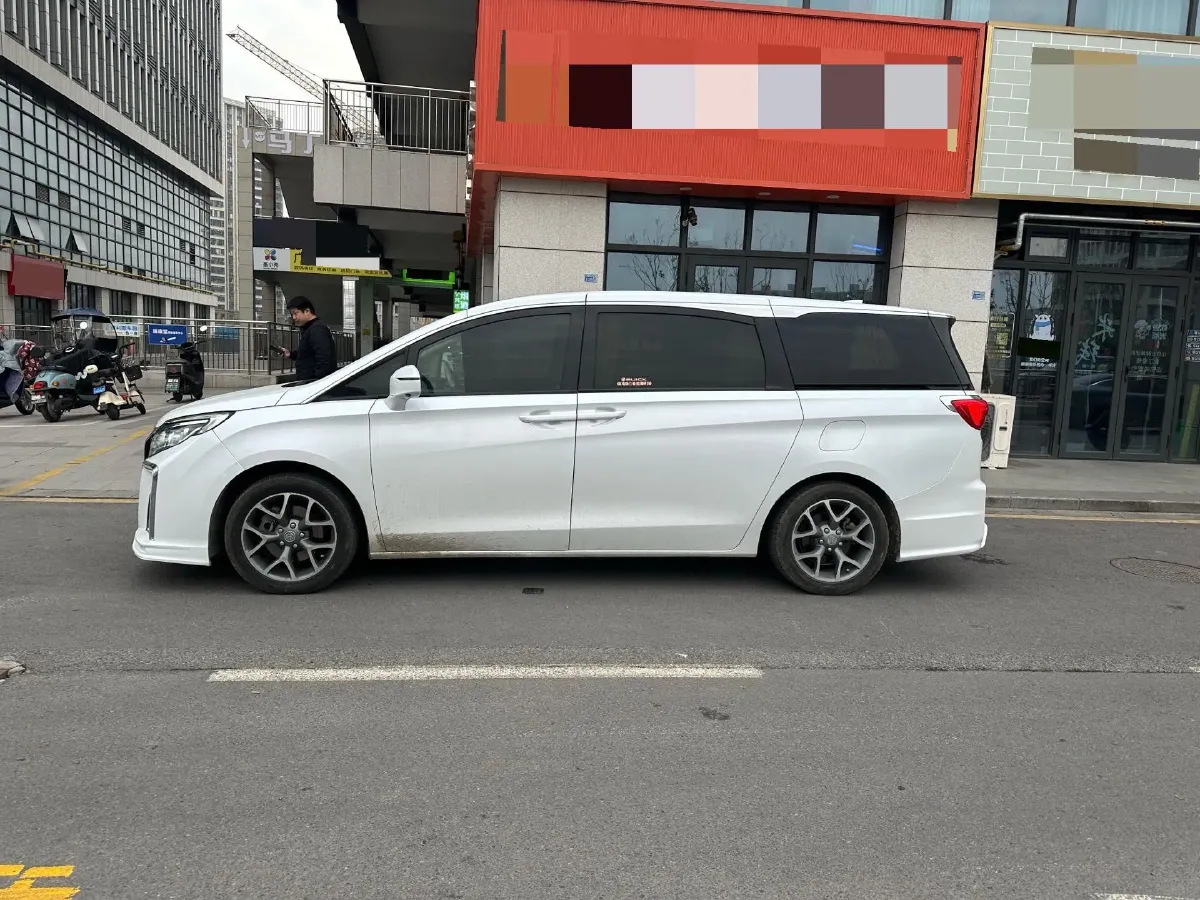 2018 Buick GL8 2.0T 260HP L4 6AT,autocango,china used car exporter,china ev exporter,chinese used car exporter,chinese used ev exporter