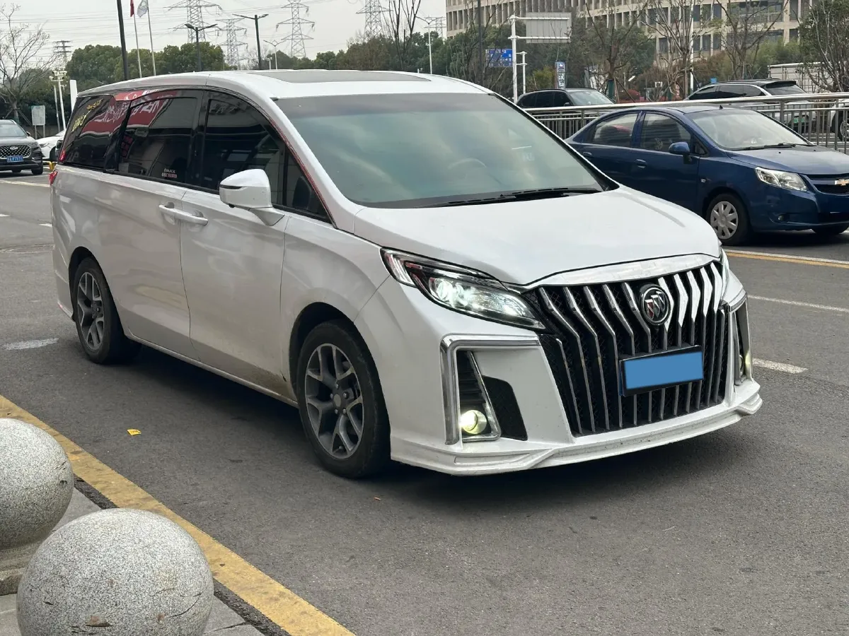 2018 Buick GL8 2.0T 260HP L4 6AT,autocango,china used car exporter,china ev exporter,chinese used car exporter,chinese used ev exporter