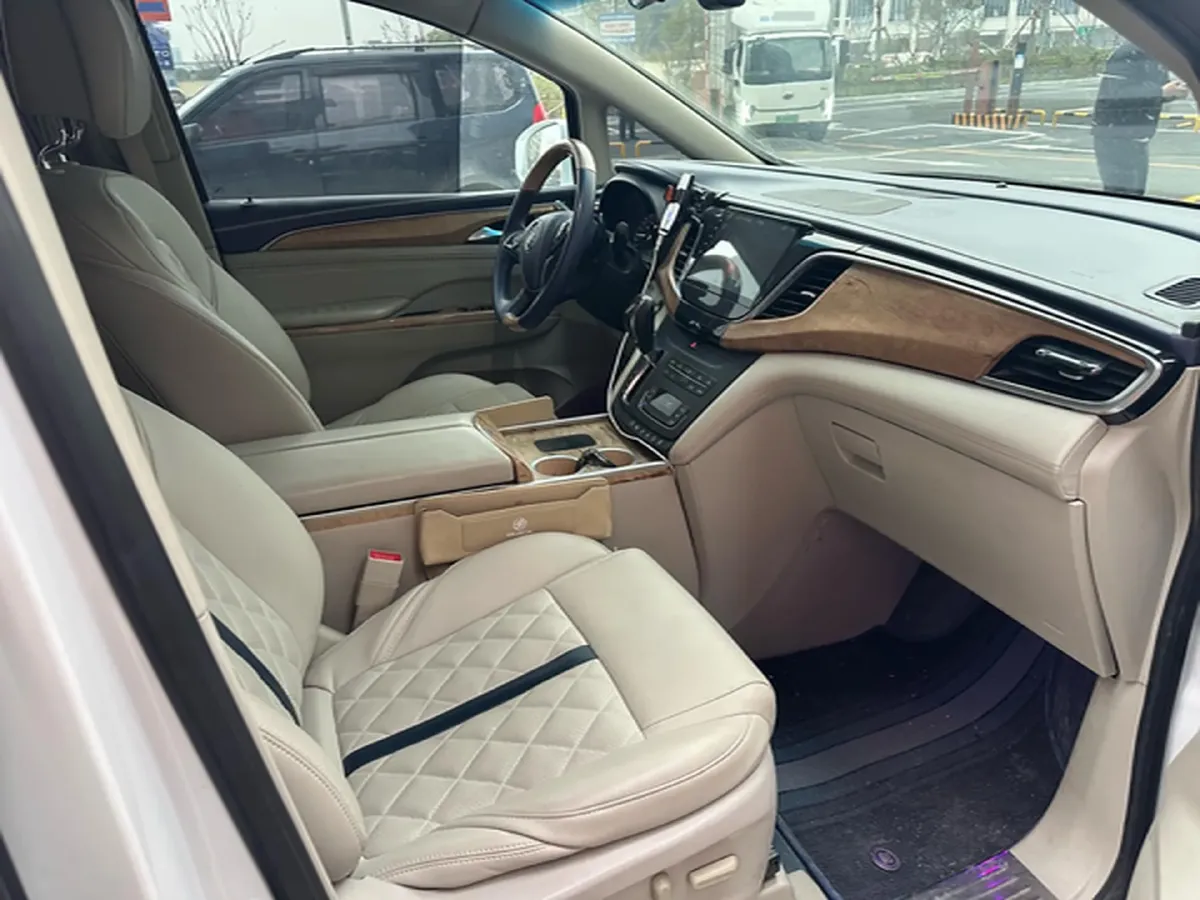 2018 Buick GL8 2.0T 260HP L4 6AT,autocango,china used car exporter,china ev exporter,chinese used car exporter,chinese used ev exporter